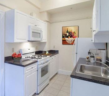 Well organized kitchen